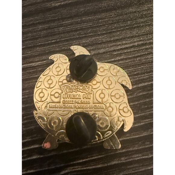 6/$25 Pokémon Official Pin 2022 TCG Premium Collection Lucario Collector's Pin - Picture 2 of 2